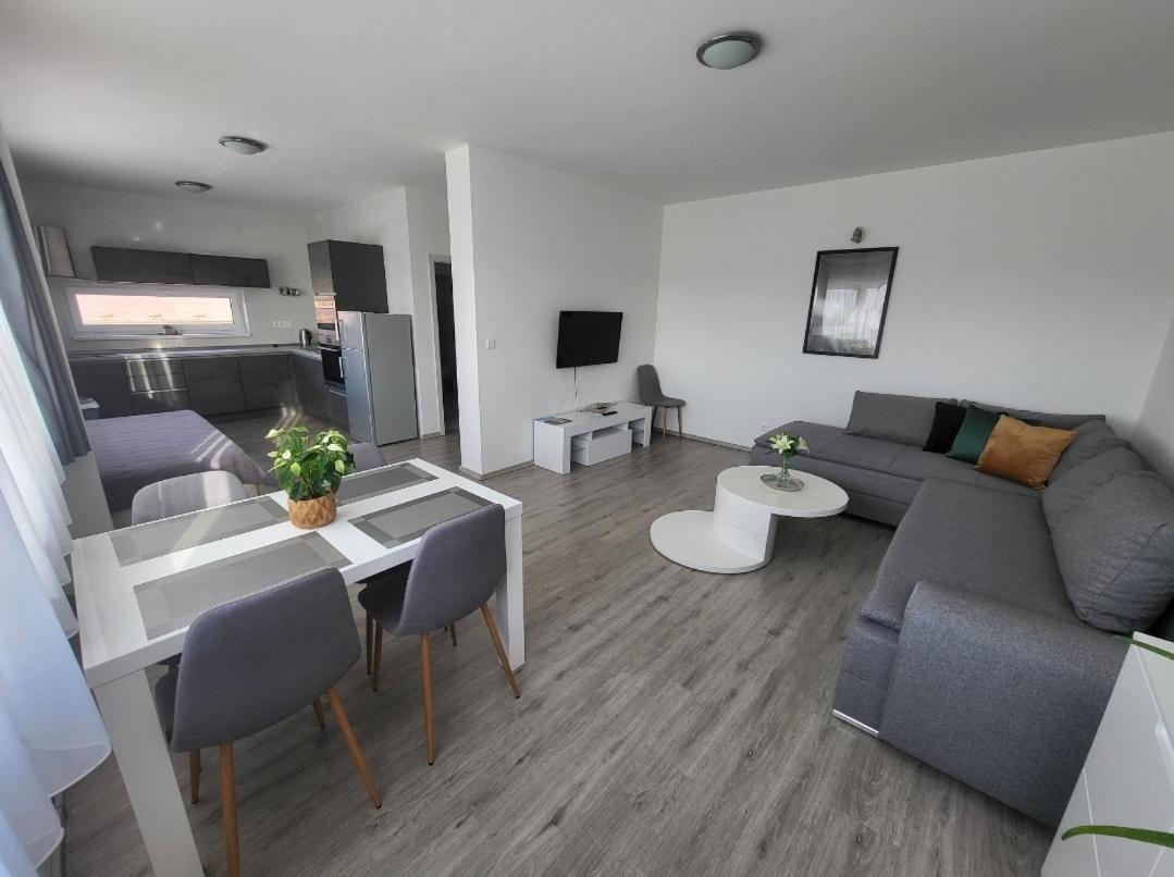 Apartman Gabriela Roudne エクステリア 写真